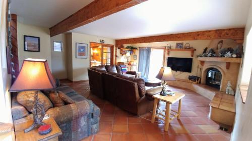Running Bear River Lodge, Red River