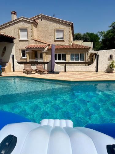 Villa Victoire au coeur de la Provence gîte à louer Les Logissons