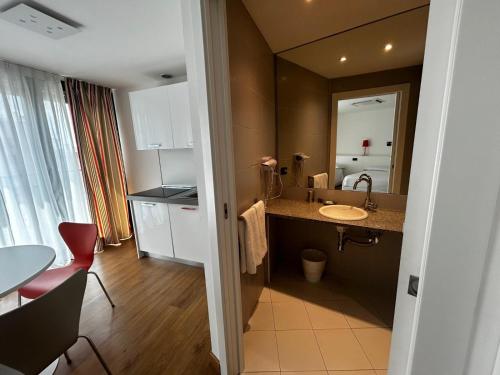 BB Hotels Aparthotel Isola 3