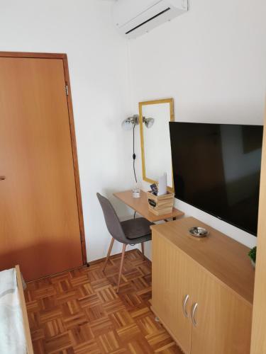 Apartments Lera 5
