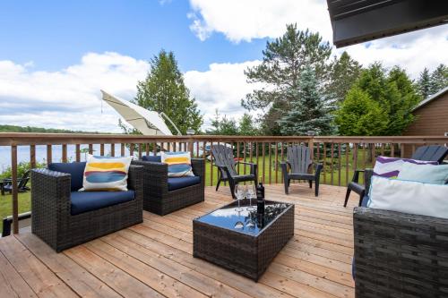 Erkély/terasz, Lake House Chalet Laurentians in Nominingue (QC)