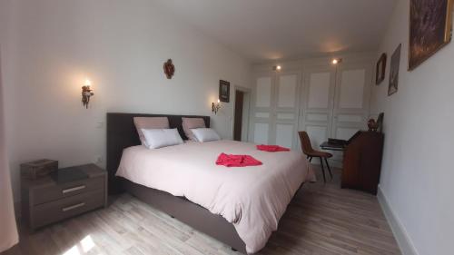1 queen bed