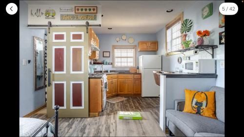 Cozy & Private Studio Guesthouse near DownTown in San Antonio, USA