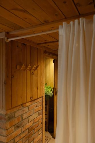 Duche, Kalna Smīžu pirtiņa (Kalna Smizu pirtina) in Melturi
