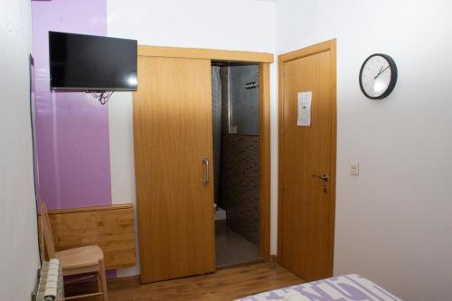 Single Room image 1