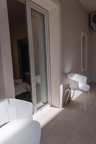 Aura Room 2