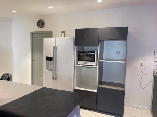 Villa bord de mer deux ch sdb privative in Agde