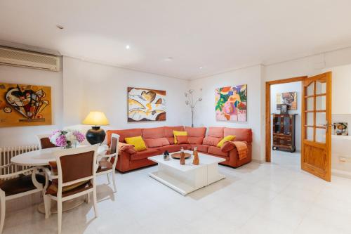 chalet, villa rodeada de naturaleza piscina a doce klm de Valencia y 7 del aeropuerto, Walencja (zdjęcie 4)