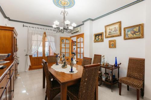 chalet, villa rodeada de naturaleza piscina a doce klm de Valencia y 7 del aeropuerto, Walencja (zdjęcie 7)