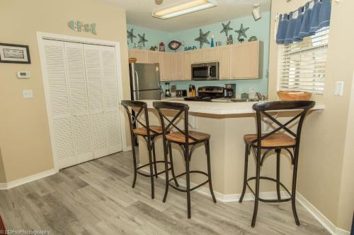 Sandpiper Cove 9230- by Holiday Isle Properties near Shrimp Basket