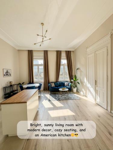 Luxury Parisian Designed 3-Bedroom Gem in Heart of Budapest, Budapest