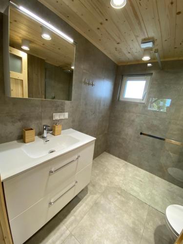 淋浴間, Domek Antonówka (Domek Antonowka) in 索羅切亞尼亞克