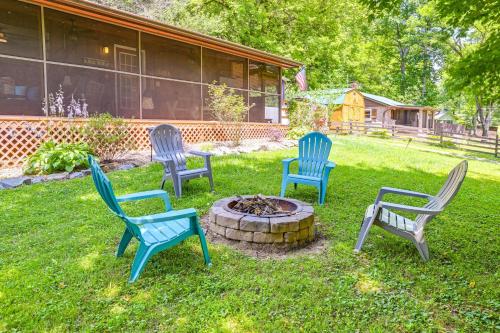 Bryson City Home with Deck about 1 Mi to Fontana Lake in Bryson City, USA