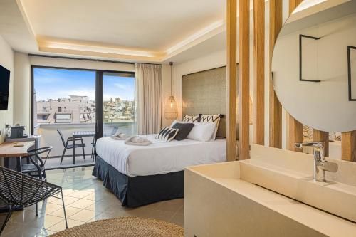 HOM54 Luxury Suites Room Type - Suite with Hot Tub