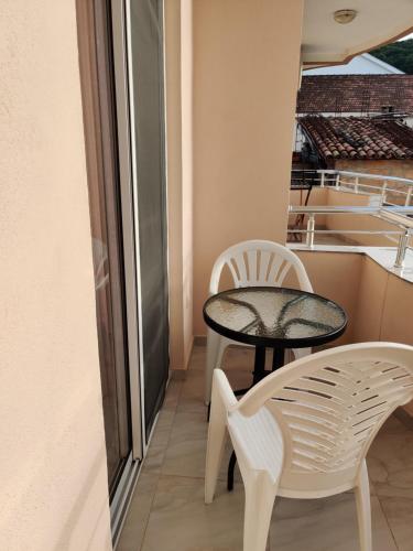 Standard Apartment image 1