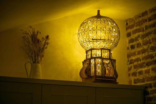 The Potted Pineapple in Chapel of Garioch