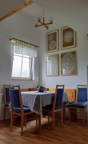 Apartmán v Chaloupce na vršku (Apartman v Chaloupce na vrsku) in Bernartice