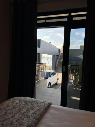 Low Tide in La- Mercy