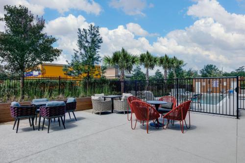 Hampton Inn & Suites by Hilton Shenandoah The Woodlands - 수영장
