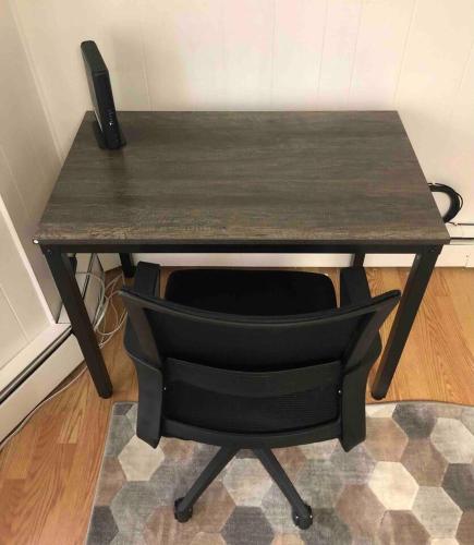 Private 2-bedroom apartment, NYC bus 5 minute walk in Elizabeth, USA