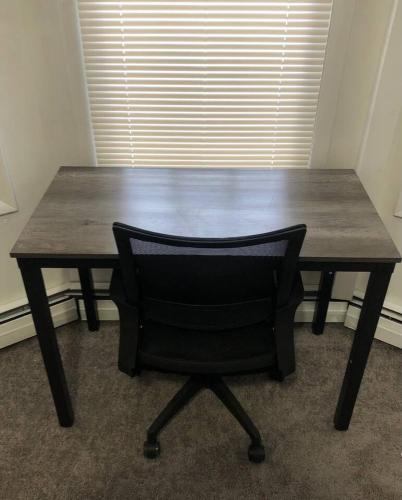 Private 2-bedroom apartment, NYC bus 5-min walk in Elizabeth, USA