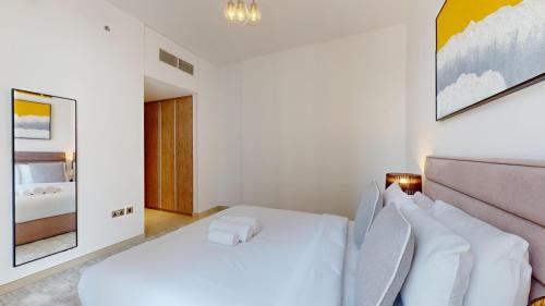 Vacationer Holiday Homes I Spacious 2 Bedroom in Marina I Steps to Tram Station, Дубай (фото 9)