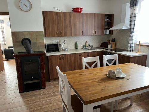 廚房, Chalupa Dubné-Křenovice4 (Chalupa Dubne-Krenovice4) in 杜布尼