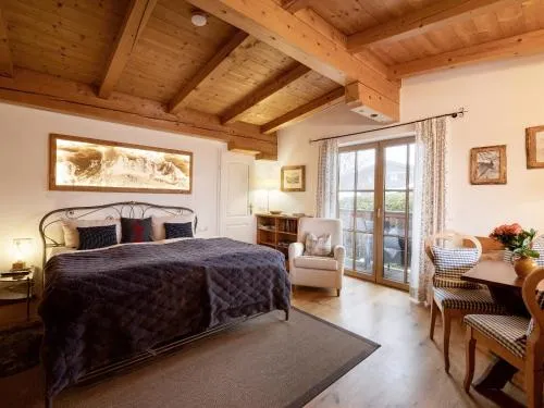 Das Chalet Kleines Appartement mit Garten - by NV-Appartements in Kitzbühel, Österreich