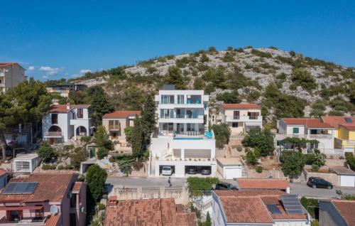 Villa image 8