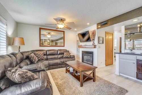 Lake Havasu Condo with Balcony and Patio and Pool Access! - main image