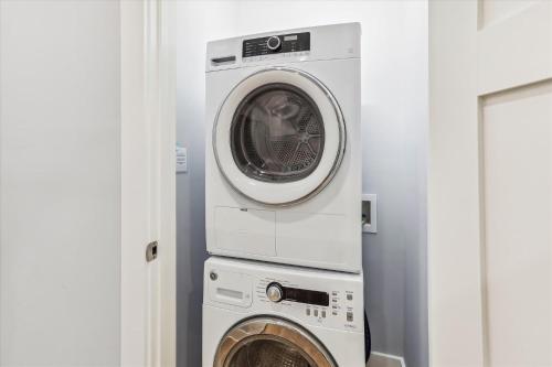 1740 Bluff Villa 1740 Bluff Villa