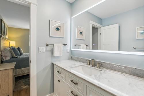 1740 Bluff Villa 1740 Bluff Villa