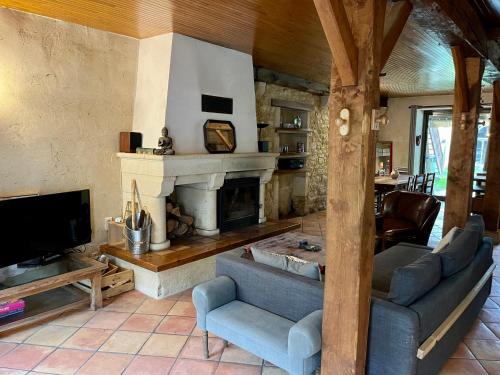 Maison de village avec jardin gîte à louer Monpazier