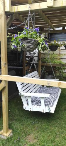 "Tempat Senang" chalet on the beautiful Veluwe with airco sauna bbq jacuzzi beamer and dog "Tempat Senang" chalet on the beautiful Veluwe with airco sauna bbq jacuzzi beamer and dog