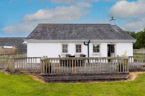 Outlined — Brittas(kilkenny West By.)