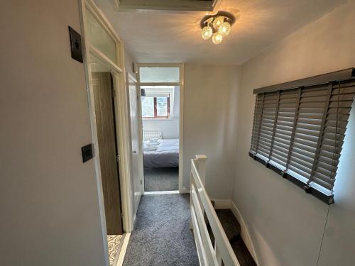 Modern 2 Bedroom House Spacious Large Garden Modern 2 Bedroom House Spacious Large Garden