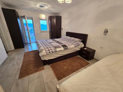 Prestige Villa by Gestoria in Podlugovi