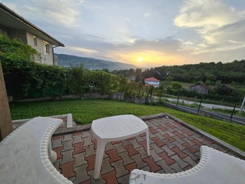 Prestige Villa by Gestoria in Podlugovi