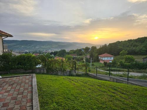 Prestige Villa by Gestoria in Podlugovi