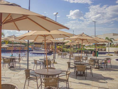 Lagoa Eco Towers - Apartamento para ate 7 pessoas com acesso a piscinas, quiosques, restaurante e mu in Jardim Paraiso