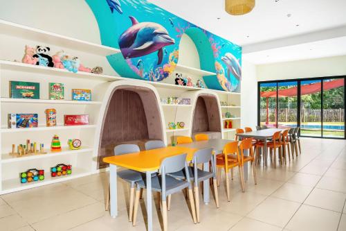 Ocean's Creek Beach Hotel