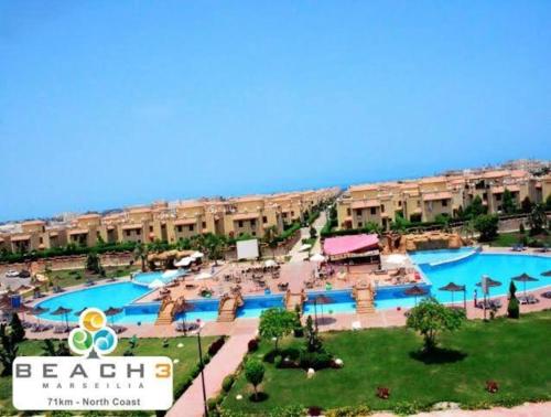 شالية ارضي بجارين مكيف بالكامل في مارسليا بيتش – khách sạn tại El-Hamam