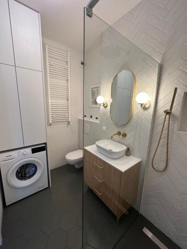 Sunrise Apartment Room Type - One-Bedroom Apartment Sunrise Apartment Room Type - One-Bedroom Apartment