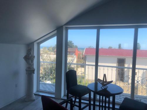 Uitzicht, Muhtadir in Muxtedir