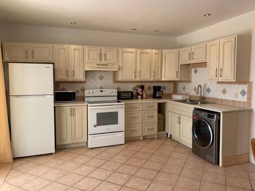 Jolly Holiday Apartment 1 B in Saint Mary