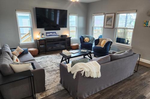 Sunset Shores Cottage in Crystal Beach, USA