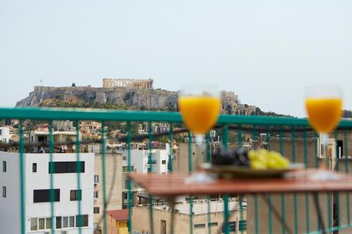 NEW!Acropolis View highly Stylish Flat,2 min metro, Atény