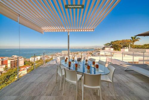 Breathtaking 3BR Condo w/ Private Jacuzzi - Pool in Puerto Vallarta, Mexico