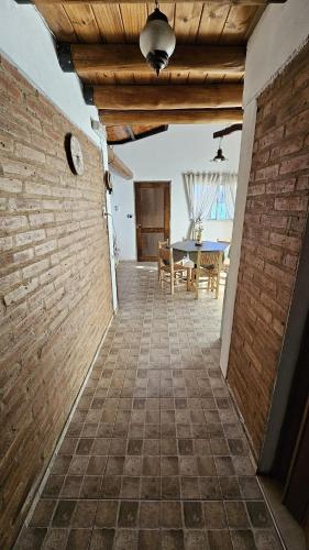 Fasiliteter, Un lugar en Benegas in Pedro Vargas