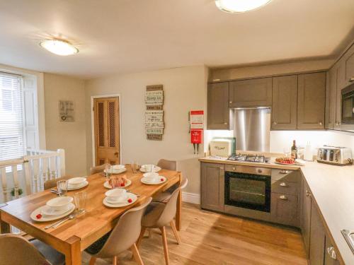 Foresters House - image 9